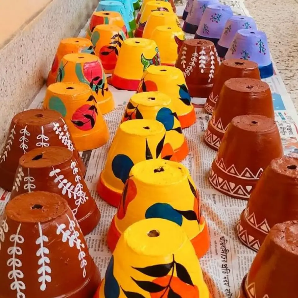 Terracotta Hand Painted Pot (8 Inch)